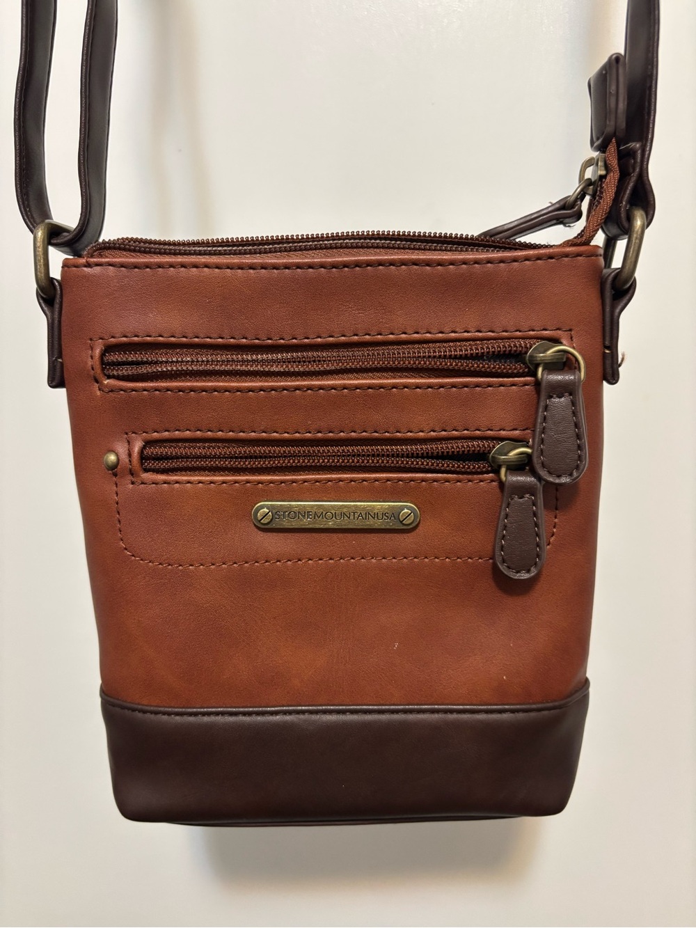 Stone Mountain Accessories Two-Tone Brown Leather Messenger Crossbody
